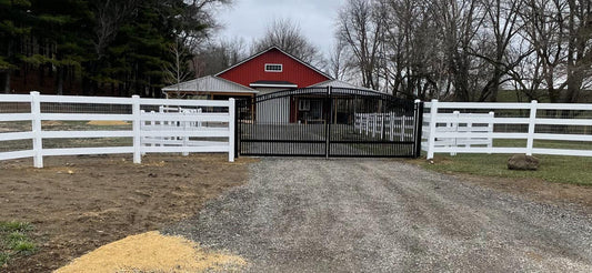 4 RAIL VINYL FARM FENCE